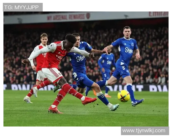 埃弗顿与布赖顿激战正酣比分揭晓引发球迷热议 埃弗顿与布赖顿激战正酣比分揭晓引发球迷热议